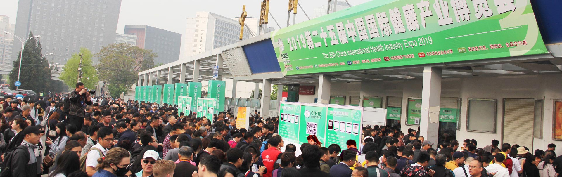 大漢生產(chǎn)廠(chǎng)家提供各種篩分設(shè)備的選型服務(wù)。